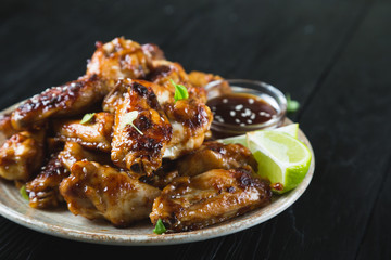 A large portion of fried chicken wings