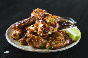 A large portion of fried chicken wings