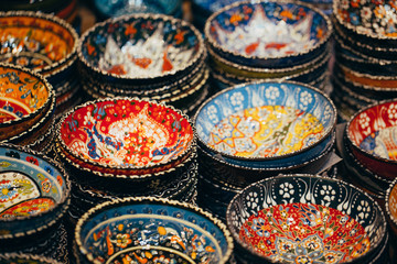 Classical Turkish ceramics on the market