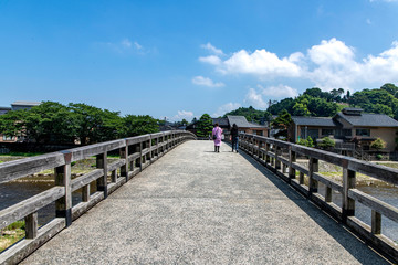 Fototapeta premium 金沢浅野川の木橋