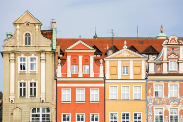 Fototapeta na wymiar Historic old town market colorful building in Poznan