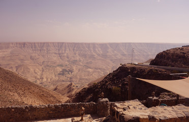 taras nad kanionem w Jordanii
