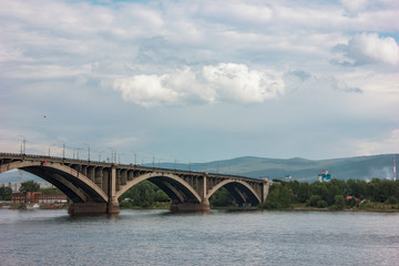 Fototapeta na wymiar View of the bridge in Krasnoyarsk