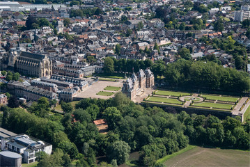 vue aérienne du château d'Eu dans le département de la Seine Maritime en France