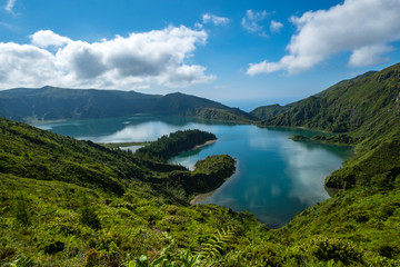 Fototapeta na wymiar View of Lagoa do Fogo or Lake of Fire in Sao Miguel, Azores, Portugal
