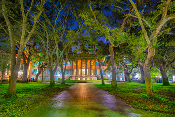 Naklejka premium Randolph Hall w College of Charleston w Charleston w Południowej Karolinie