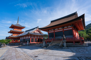 Naklejka premium 京都 清水寺の三重塔と経堂