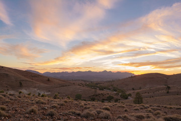 Fototapeta na wymiar Sunset at Hucks Lookout, Ikara-Flinders Ranges, South Australia