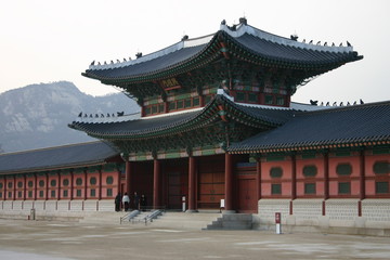 Fototapeta na wymiar Gyeongbokgung Palace, the traditional palace in Korea