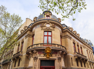 Fototapeta na wymiar Amazing architecture of historic buildings of Paris, France. April 2019