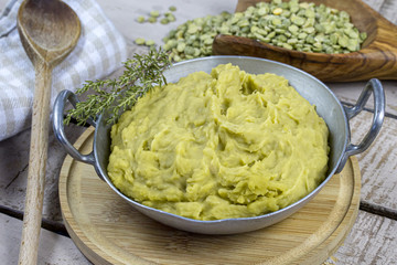 purée de pois cassés