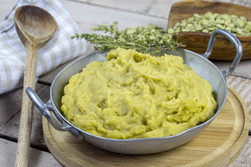 purée de pois cassés