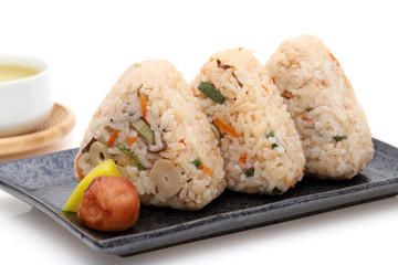 おにぎり　炊込みご飯
