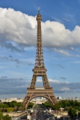 eiffel tower in paris