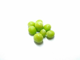 A picture of fresh green peas on a white background