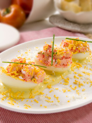 Huevos rellenos