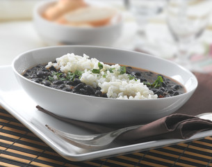 Calamares negros con arroz blanco