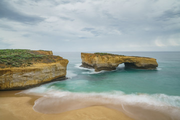 London Bridge im Port Campbell Nationalpark an der Great Ocean Road in Victoria Australien