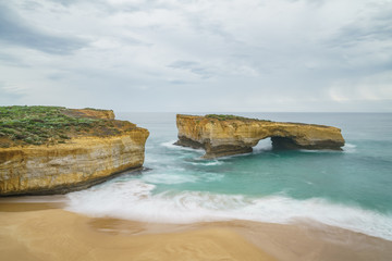 London Bridge im Port Campbell Nationalpark an der Great Ocean Road in Victoria Australien