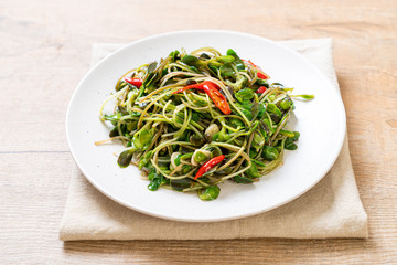 Fried Sunflower Sprout with Oyster Sauce