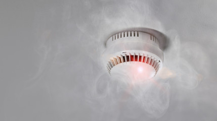 Smoke detector in apartment