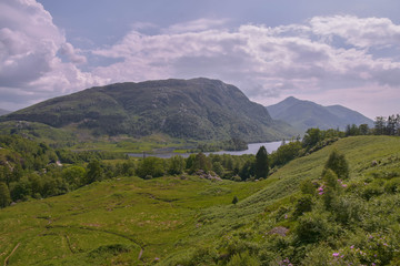 Naklejka premium Paysage lac et montagne Ecosse