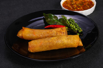 Deep fried spring roll with prawn