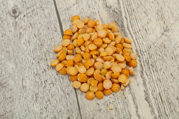 Raw dry peas for cooking