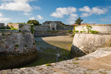 Fototapeta na wymiar the vauban fortifications of Saint Martin de Re on a sunny day