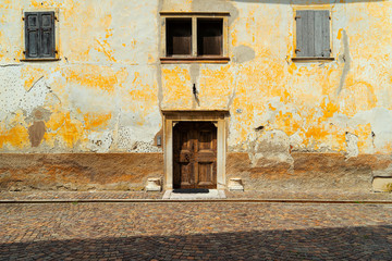 Old italien house with old door