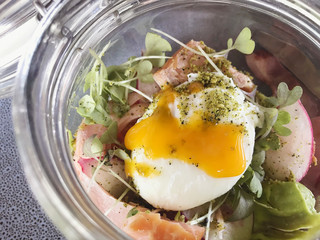 smoked salmon with poached egg and avocado in a jar, healthy low carb ketogenic food, Packed lunch for zero waste