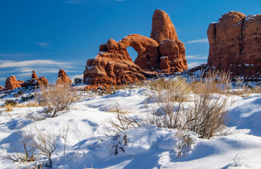 Turret Arch Winter © Rod Gardner