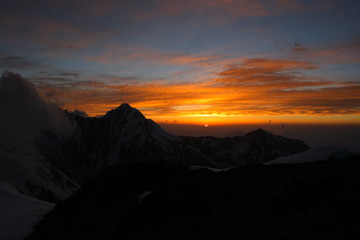 Obraz premium Caucasus. Ossetia. Genaldon gorge. Sunset.