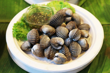Parboiled Cockles with Green Chili Sauce