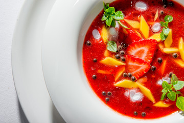 Cold Dessert Berry Soup 
