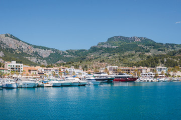 Fototapeta na wymiar Many boats on the seashore - Beach Village Mediterranean