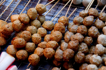 Lebensmittel auf Strassenmarkt in Thailand