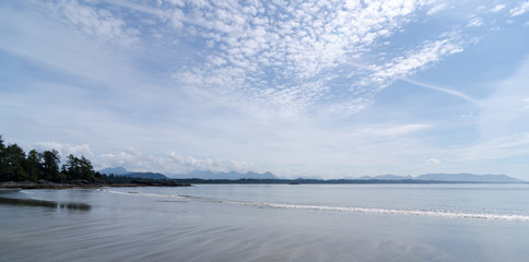 Hiking at Schoonrs Cove beach, Tofino