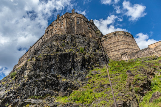 Edinburgh Castle is one of the most exciting historic sites in Western Europe, Set in the heart of Scotland's dynamic capital city it is sure to capture your imagination. 
