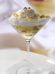 postres dulces con helado en copa. sweet desserts with ice cream in cup.