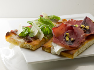 aperitivos, pinchos y tapas españolas. appetizers, pinchos and Spanish tapas.