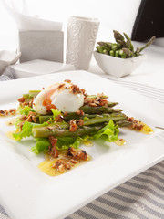 Espárragos con huevo