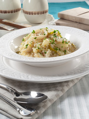 alimentación cocina guisos, patatas con pescado. food cooking stews, potatoes with fish.