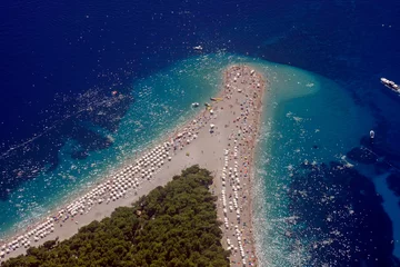 Cercles muraux Plage de la Corne d'Or, Brac, Croatie Golden Cape Beach, Zlatni Rat on island Brac, Croatia from air