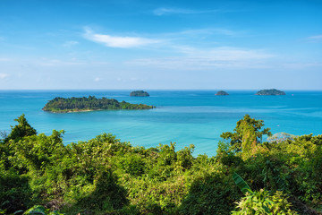 Fototapeta na wymiar Tropical island landscape view from Koh Chang to Koh Man Nai in Thailand