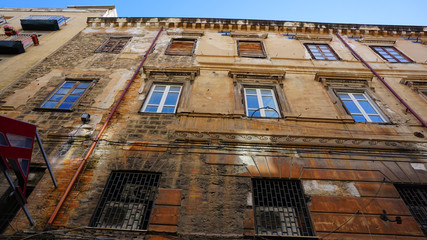 Palermo, Sycylia, Włochy, stara kamienica, plac © Artur