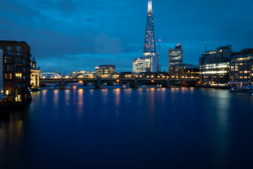 Obraz premium river thames with the shard view