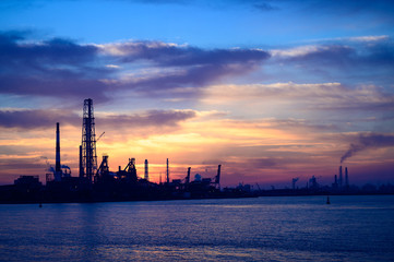 Obraz premium 北九州工業地帯の夕焼け