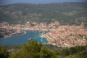 Aussicht vom Berg Hum auf Vela Luka