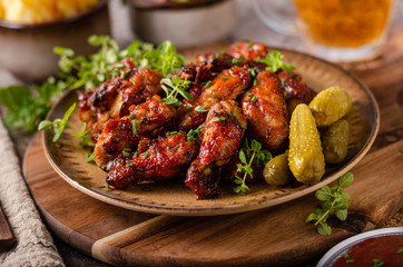 Fototapeta premium Grilled chicken wings